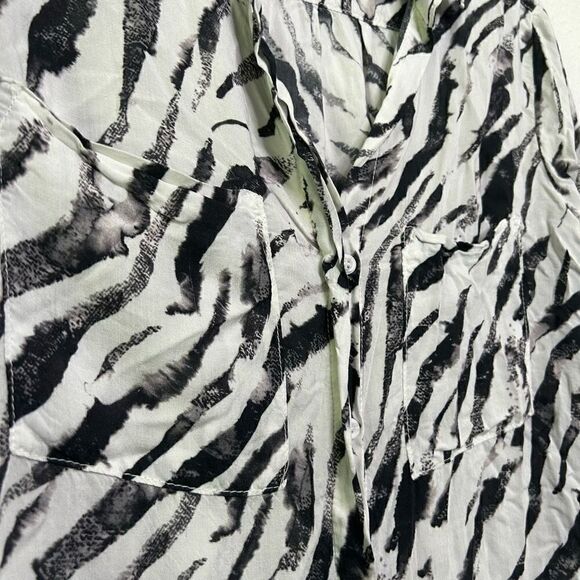Cloth & Stone Black White Animal Print Button Front Long Sleeve Top Size M - Picture 5 of 9